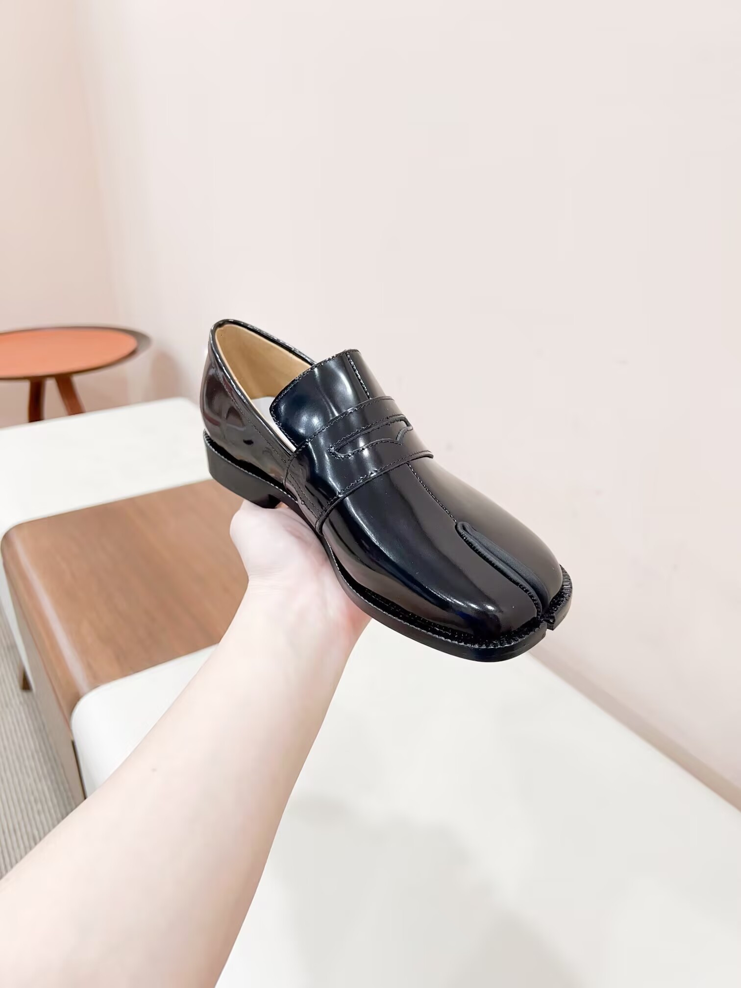 ua ma*s*n Ma*i*la tabi loafers