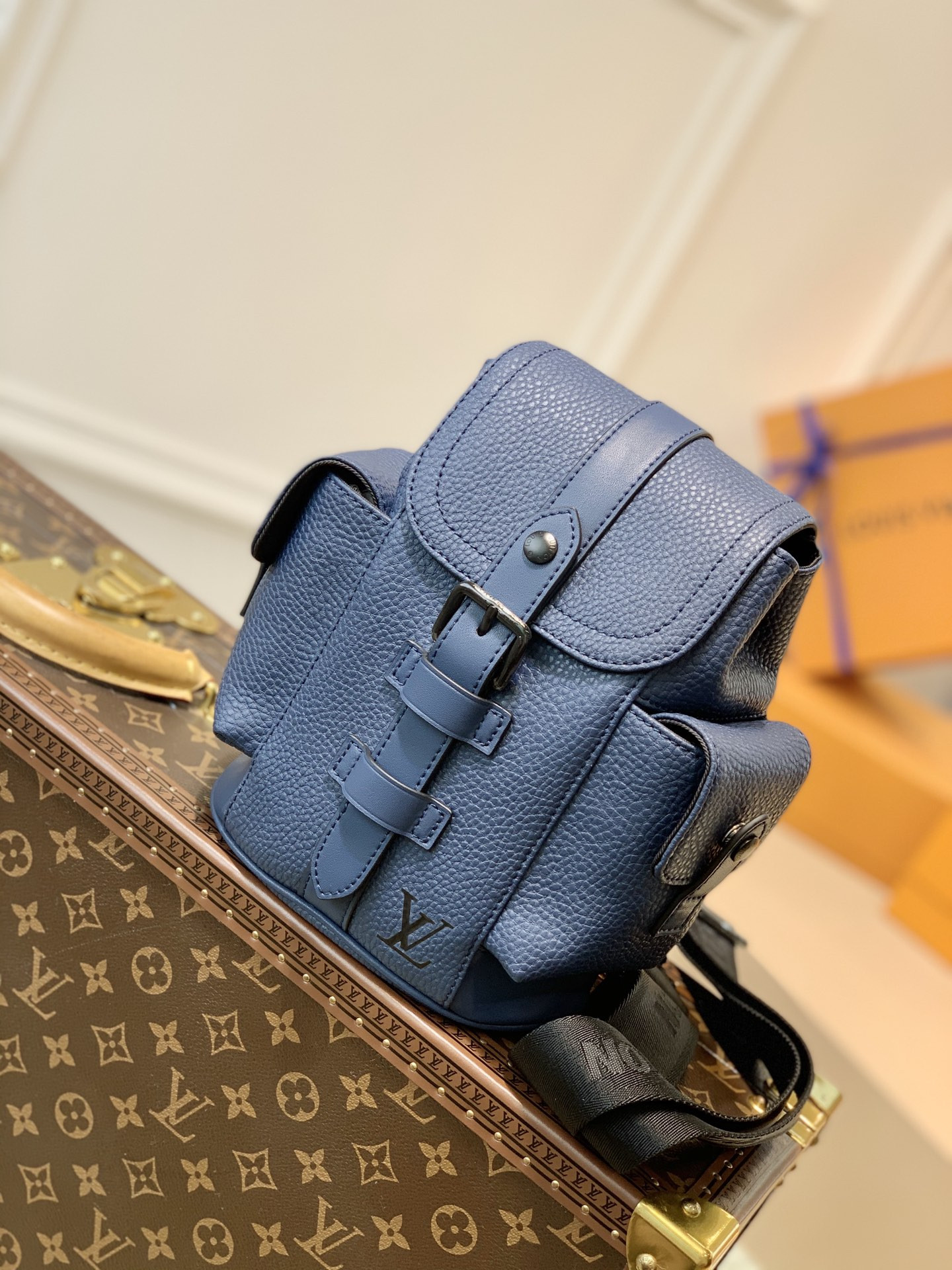 LV CHRISTOPHER XS M58494