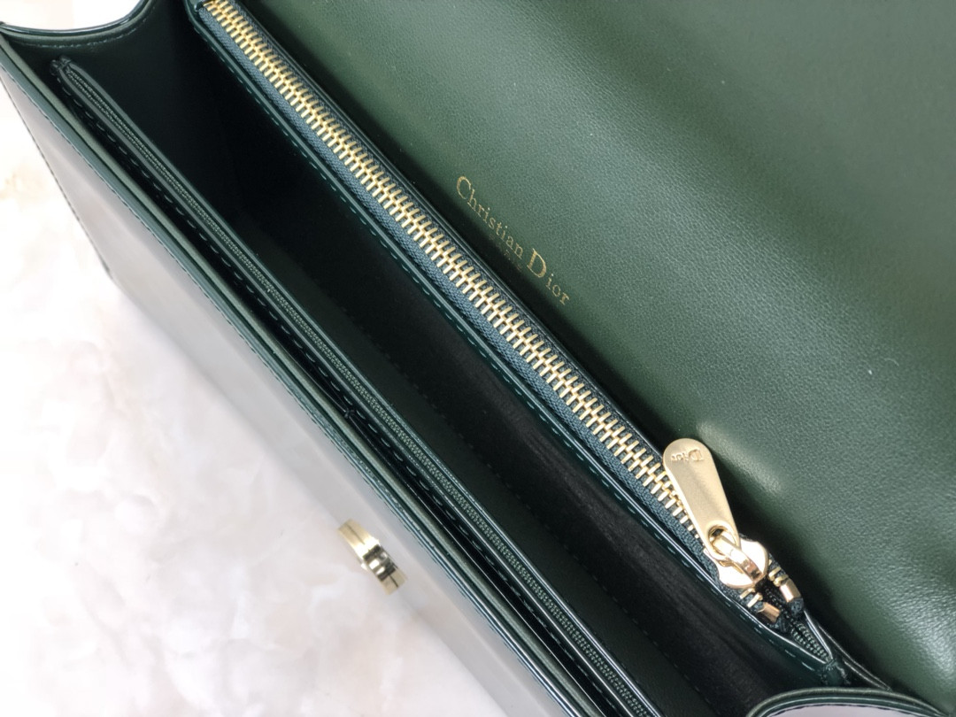 lady D*or pouch dark green patent cannage calfskin 8.5 x 4.5 x 1 inches