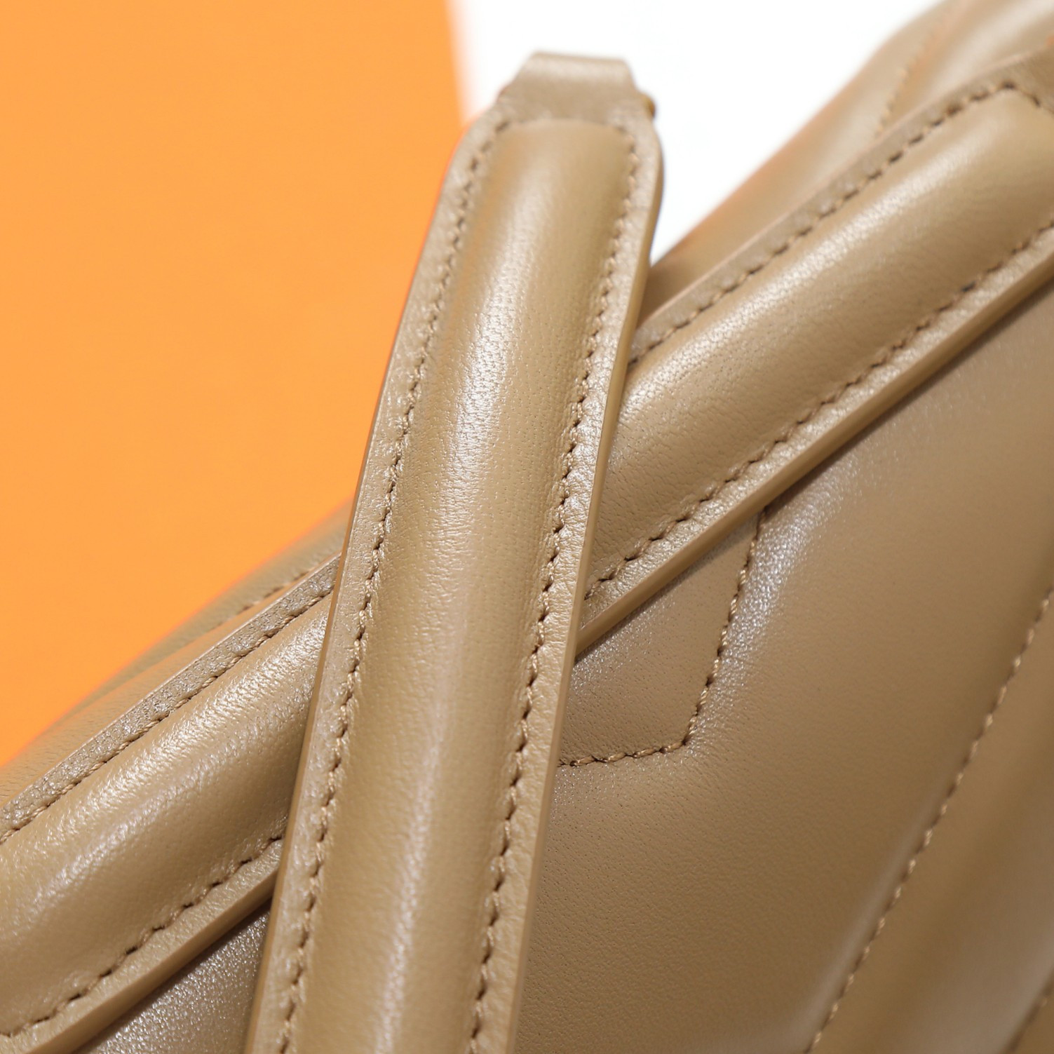 Y*L loulou medium in matelassÉ lambskin 29x17x8cm