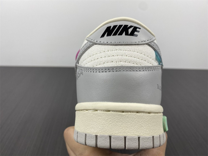 Off-White x Dunk Low ‘Lot 30 of 50’ DM1602-122