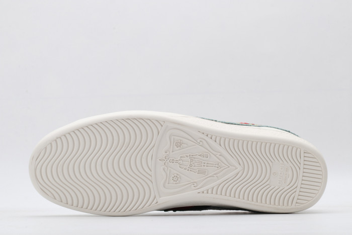 G*u*i low-top sneaker