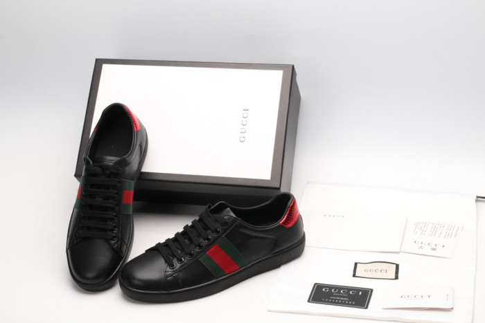 G*u*i low-top sneaker