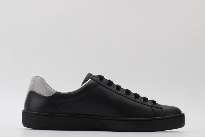 G*u*i low-top sneaker