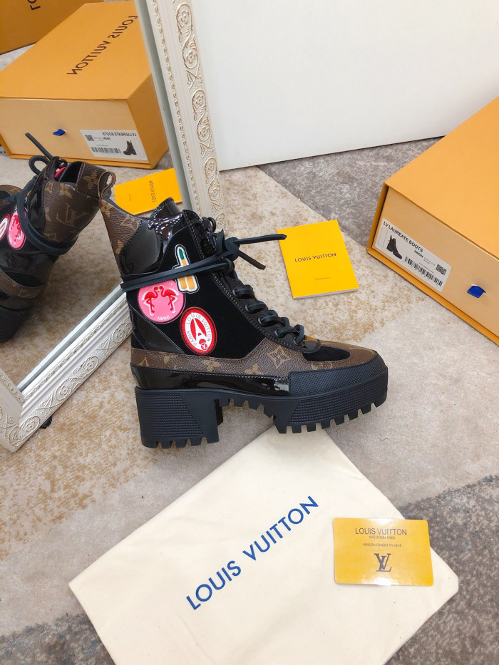 LOUS VUITO LAUREATE PLATFORM DESERT BOOT
