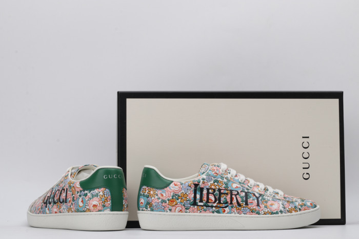 G*u*i low-top sneaker
