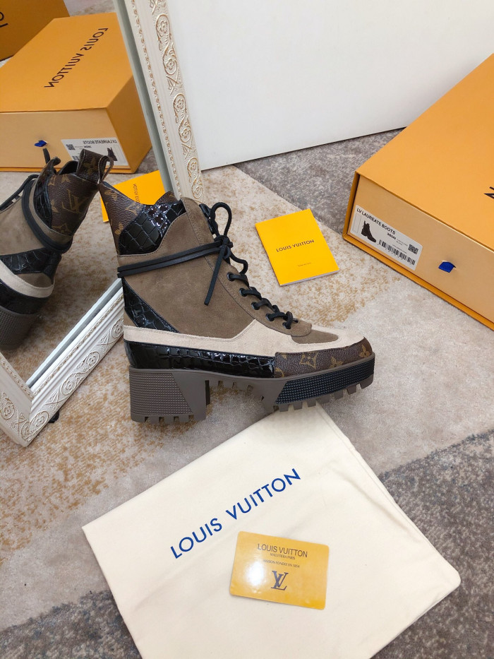 LOUS VUITO LAUREATE PLATFORM DESERT BOOT