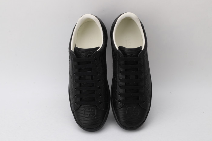 G*u*i low-top sneaker