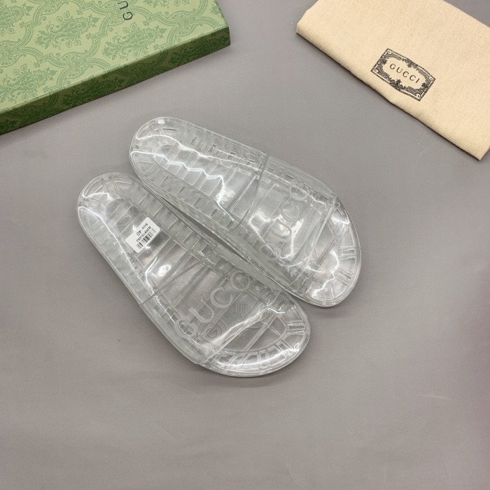 G*u*i slippers