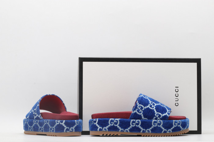 G*u*i slippers