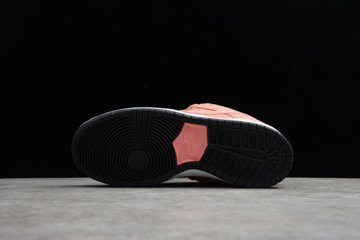 Nike SB Dunk Low “Pink Pig” CV1655-600