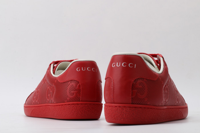 G*u*i low-top sneaker