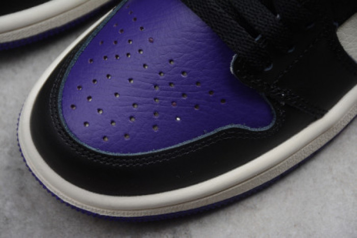 KIDS AIR JORDAN 1 RETRO HIGH OG ‘COURT PURPLE’ 555088-501
