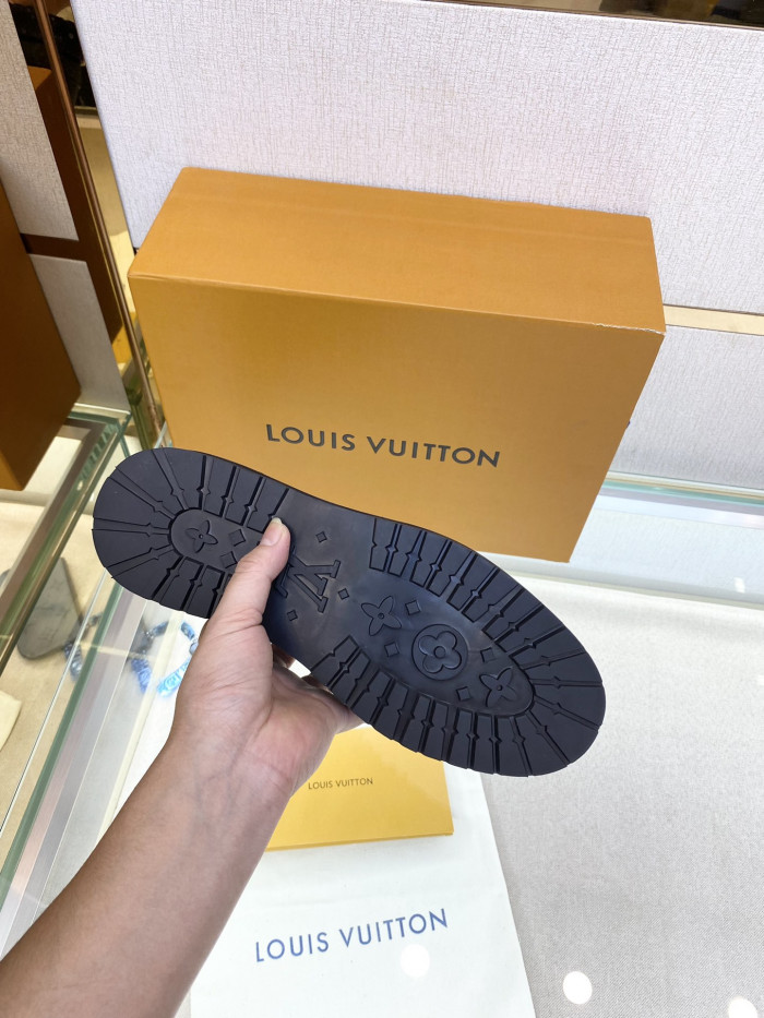LOUS VUITO BOOTS