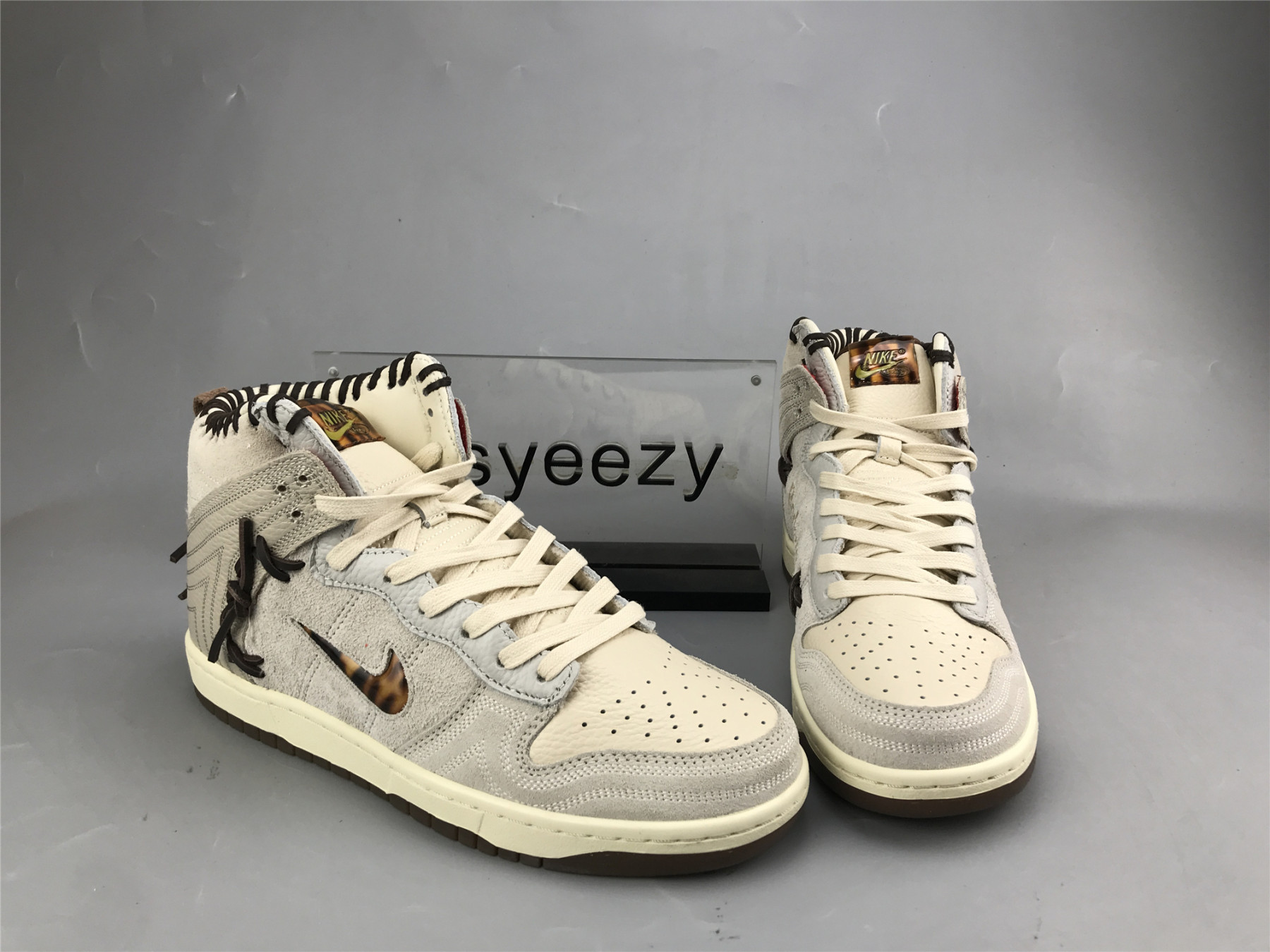 UA NIKE BODEGA X DUNK HIGH 