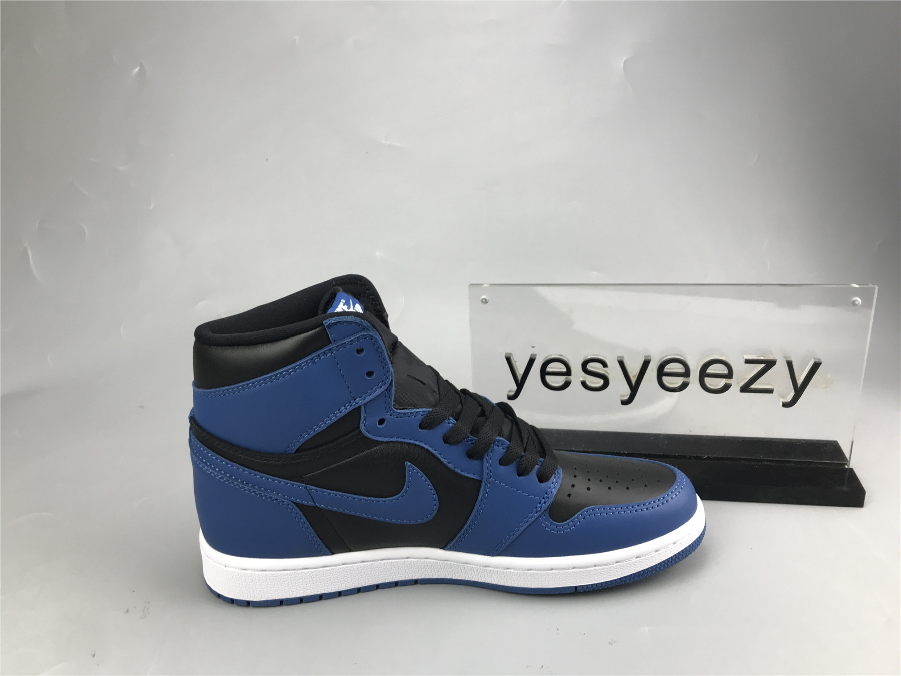 UA AIR JORDAN 1 RETRO HIGH OG 