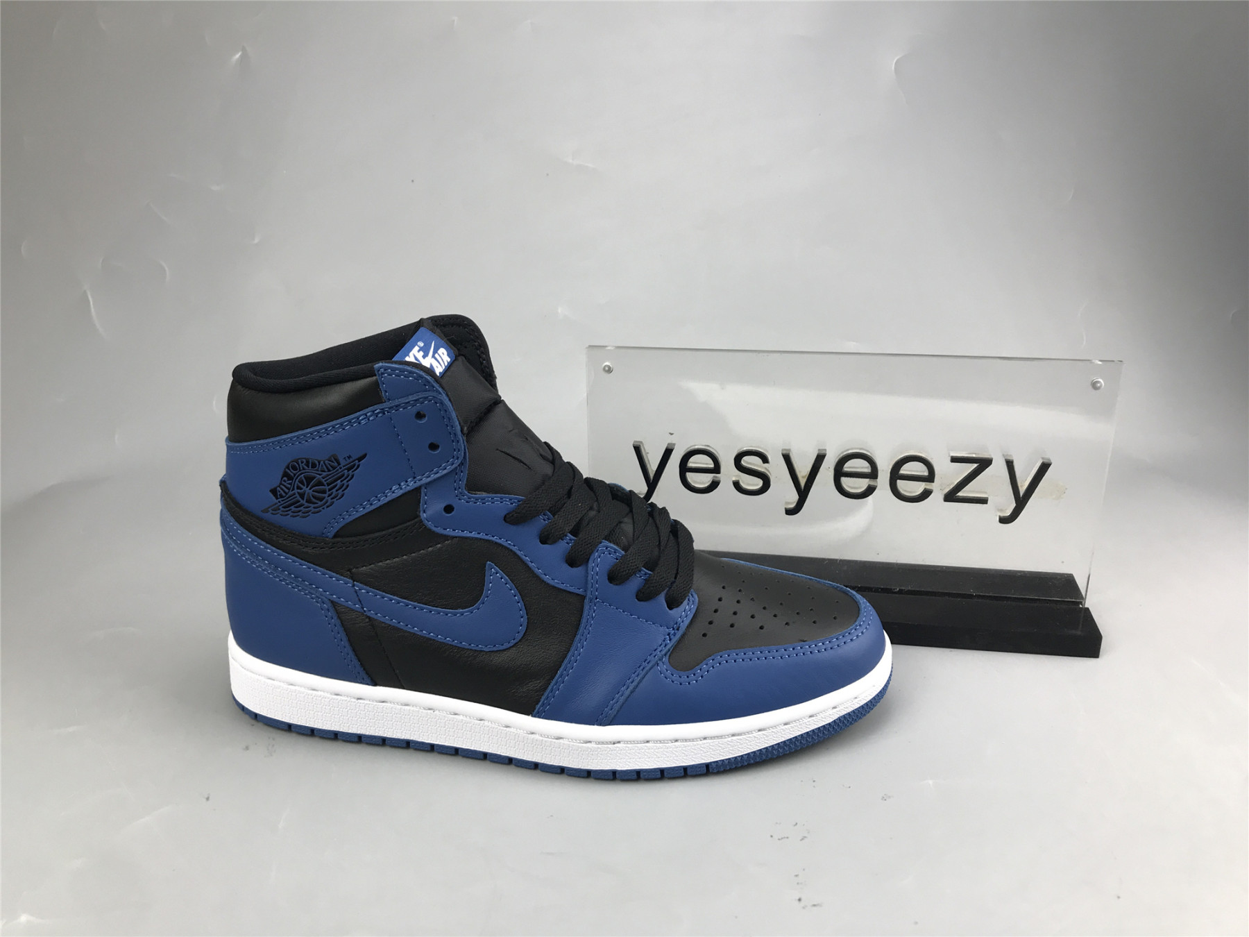UA AIR JORDAN 1 RETRO HIGH OG 