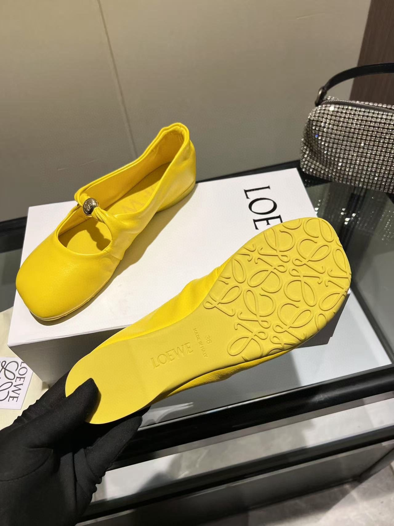UA L0ew* Pebble Soft Ballerina In Nappa Lambskin