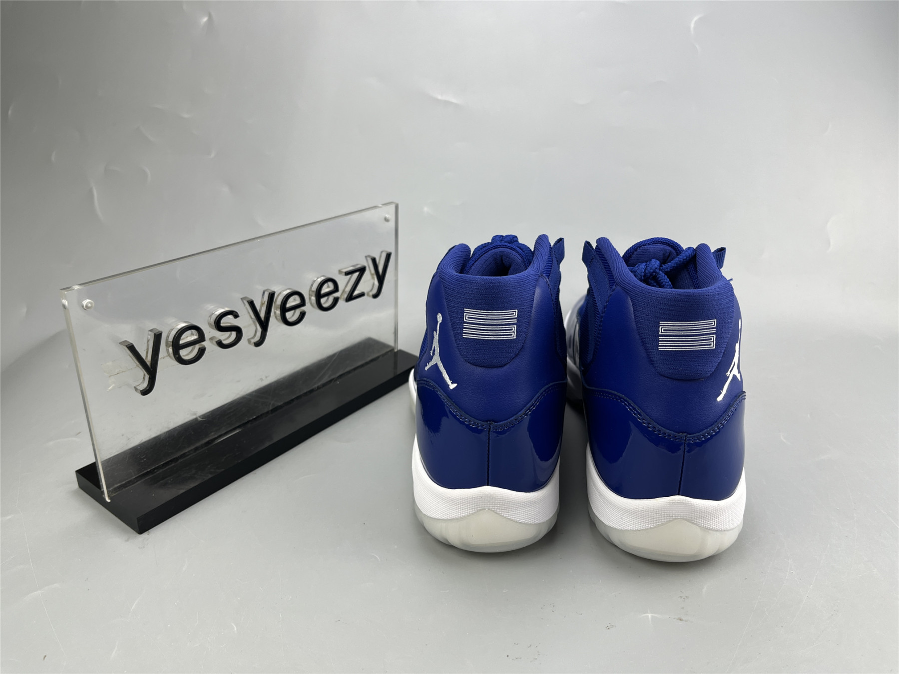 UA AIR JORDAN 11 RETRO LEGEND BLUE