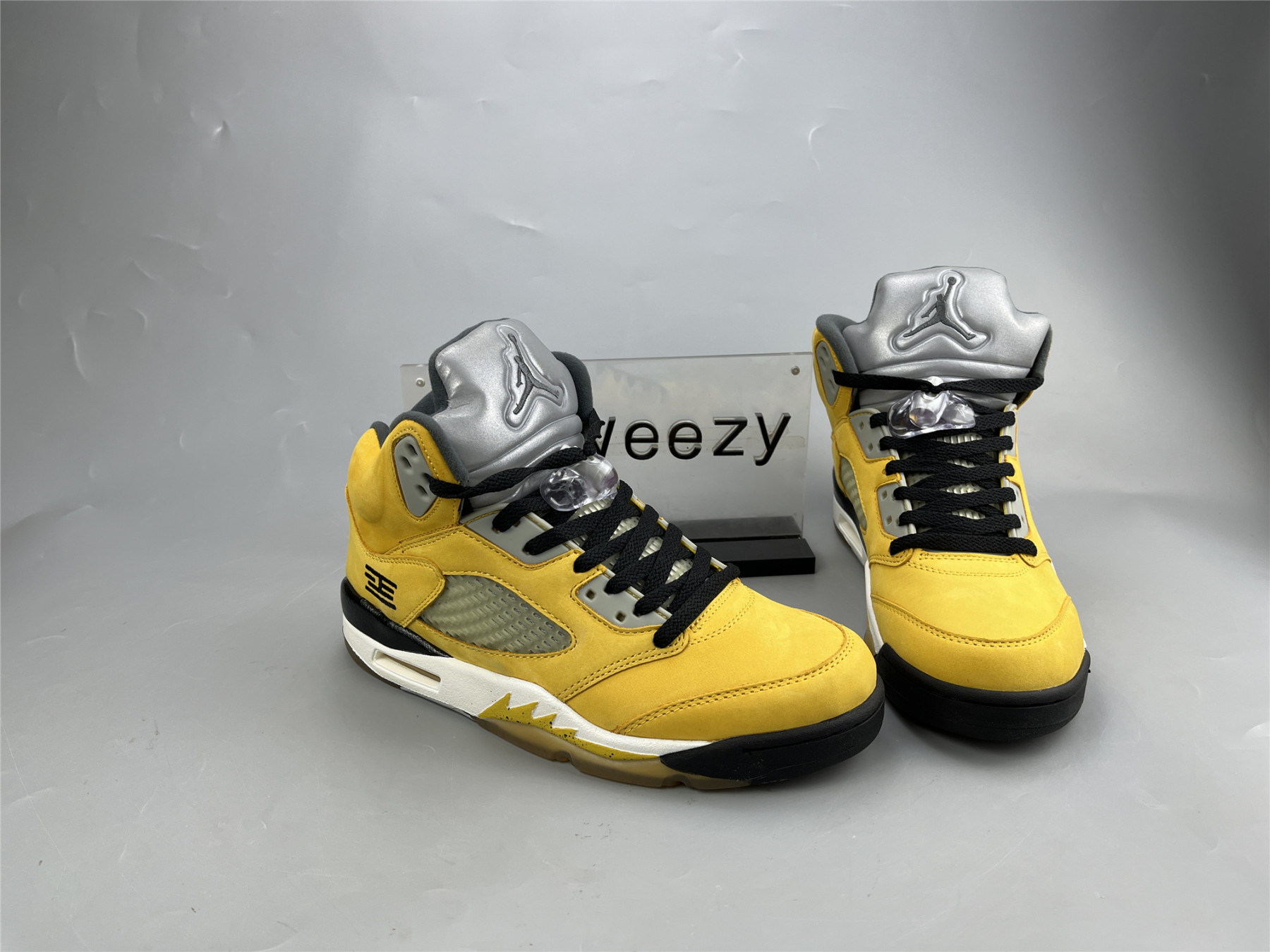 UA AIR JORDAN 5 RETRO T23 