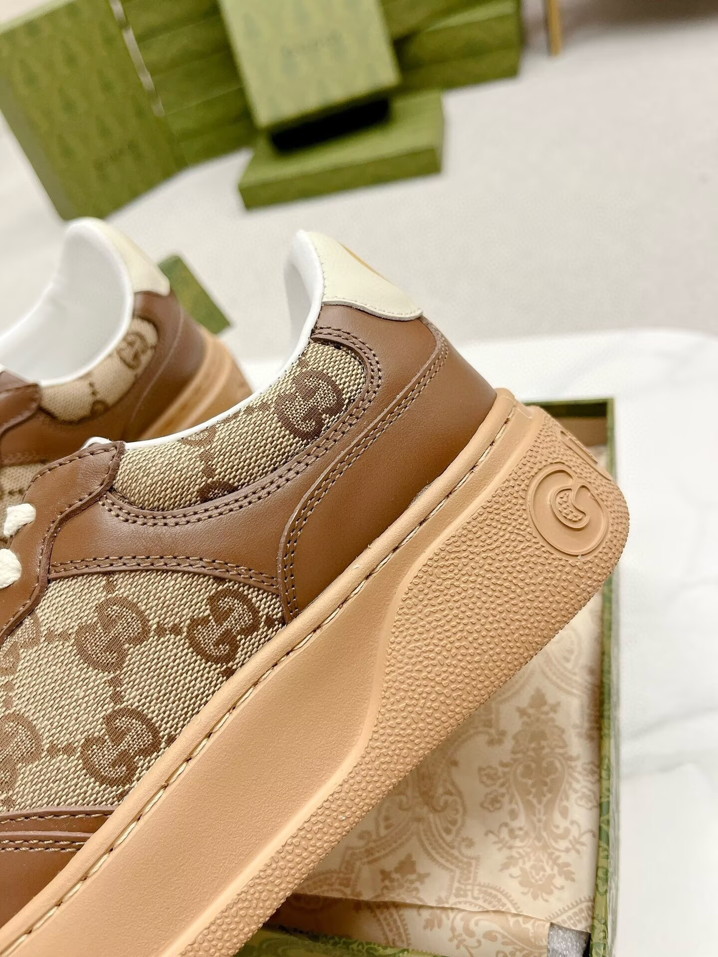 UA Gvc*1 GG Low-top Platform Sneakers