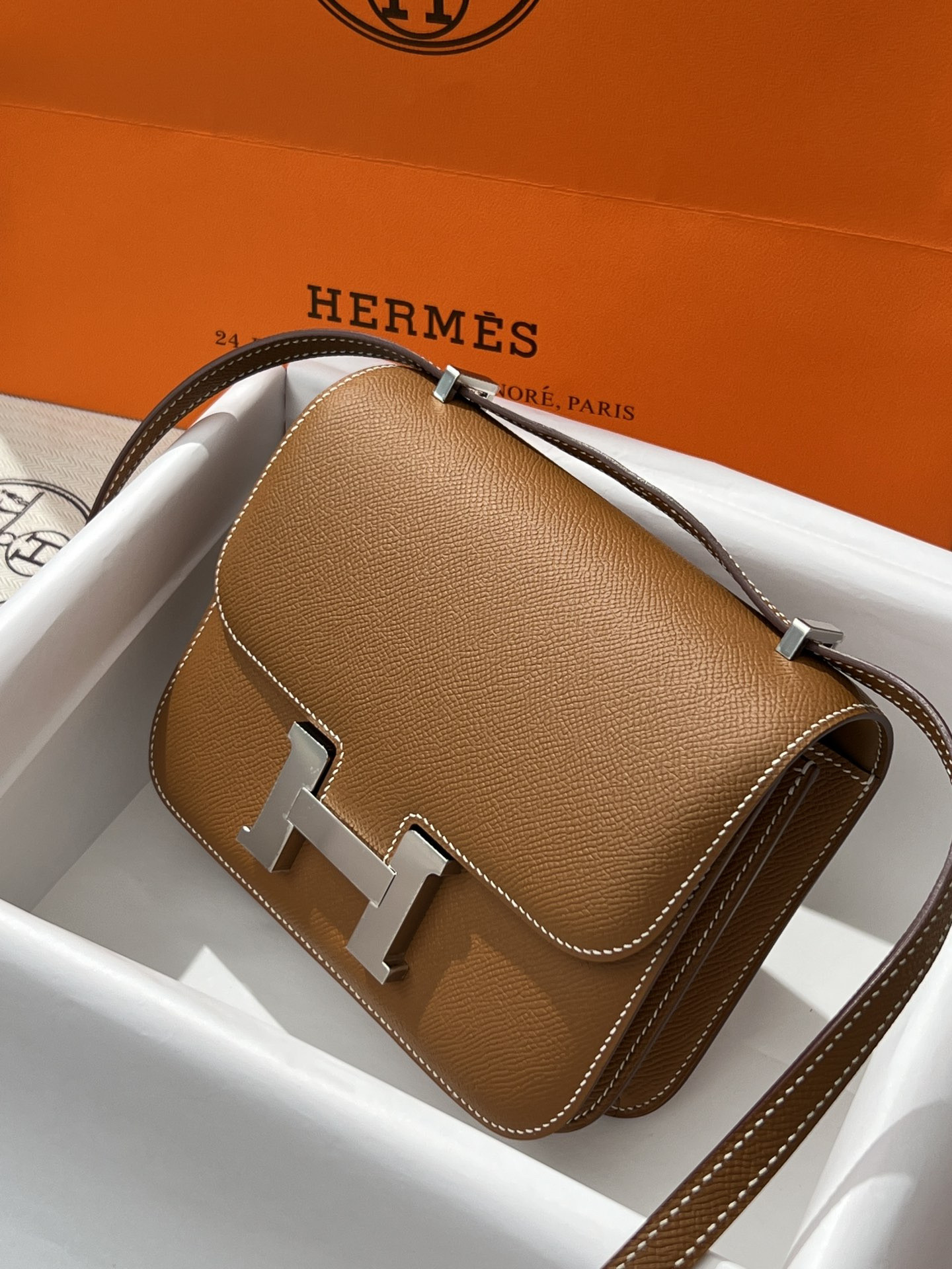 H**me5 Constance 24  Epsom leather silver hardware 9.4"x5.9"x3"