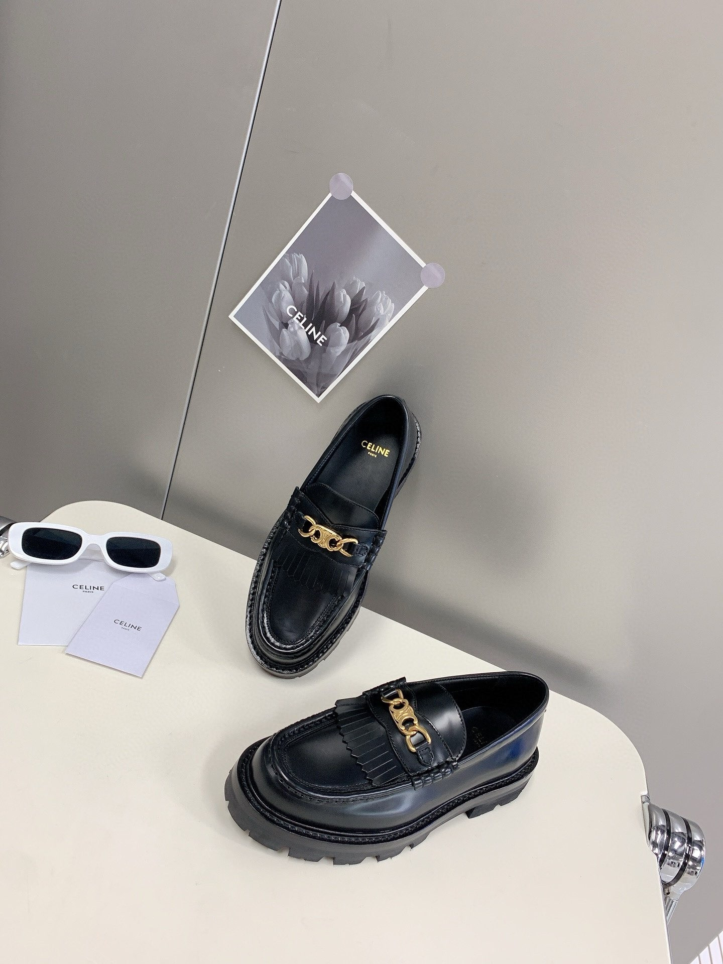 UA Ce1i*e Margaret Triomphe chain Loafers