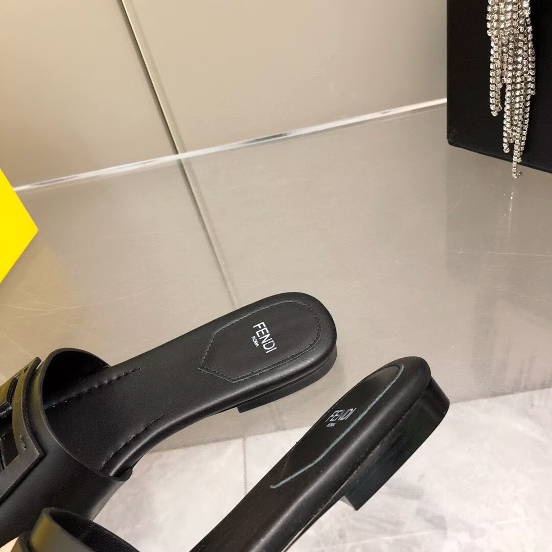 UA F**di Baguette Leather Slides