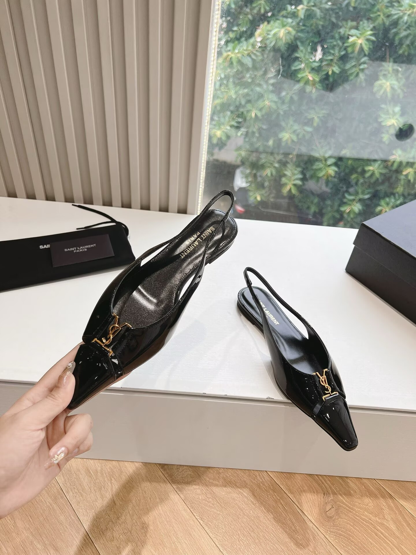 UA Y51 Sa1nt Lau*nt Slingback
