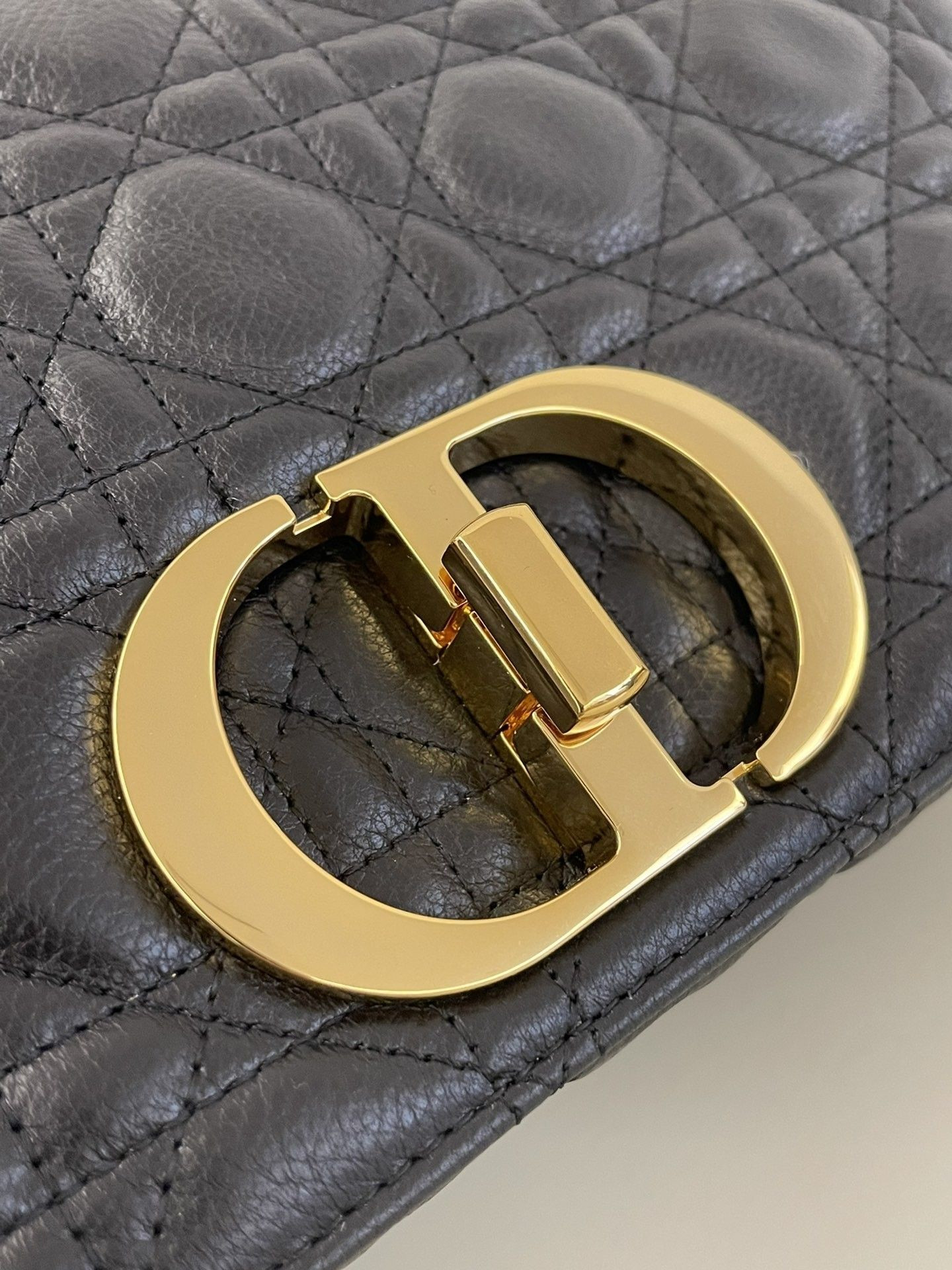 MEDIUM D10r CARO BAG S*pple Cannage Calfskin 25.5 x 15.5 x 8 cm