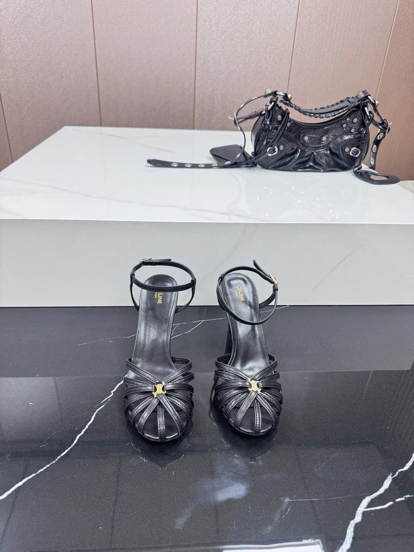 UA Ce1i*e Triomphe Sandals