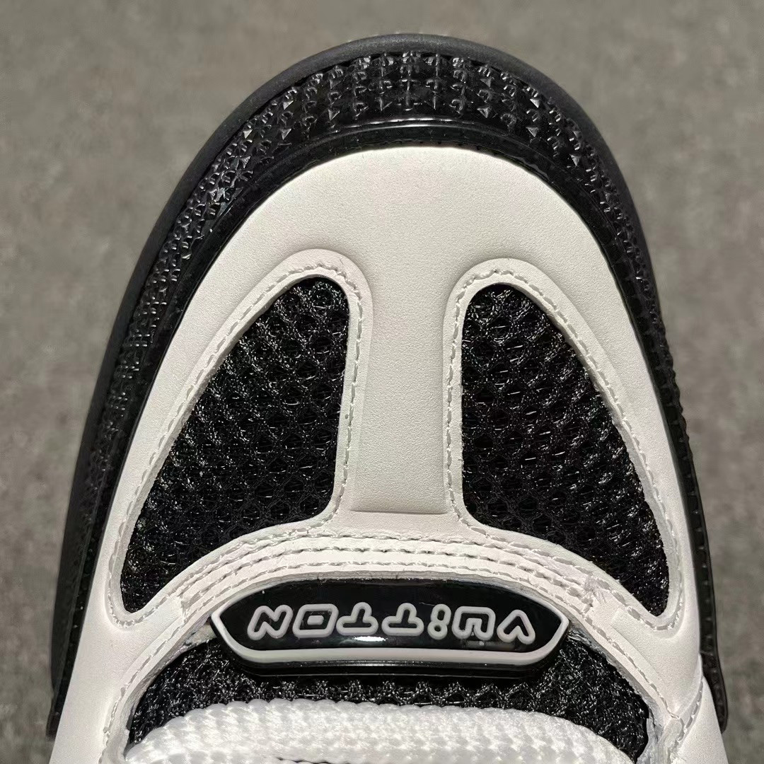UA L0vis Vvtt0n LV Skate Sneaker