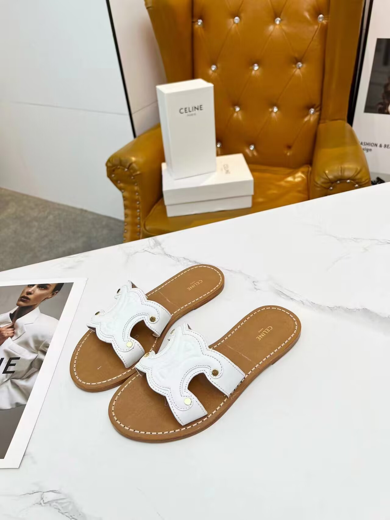 UA Ce1i*e Triomphe Mule in Calfskin
