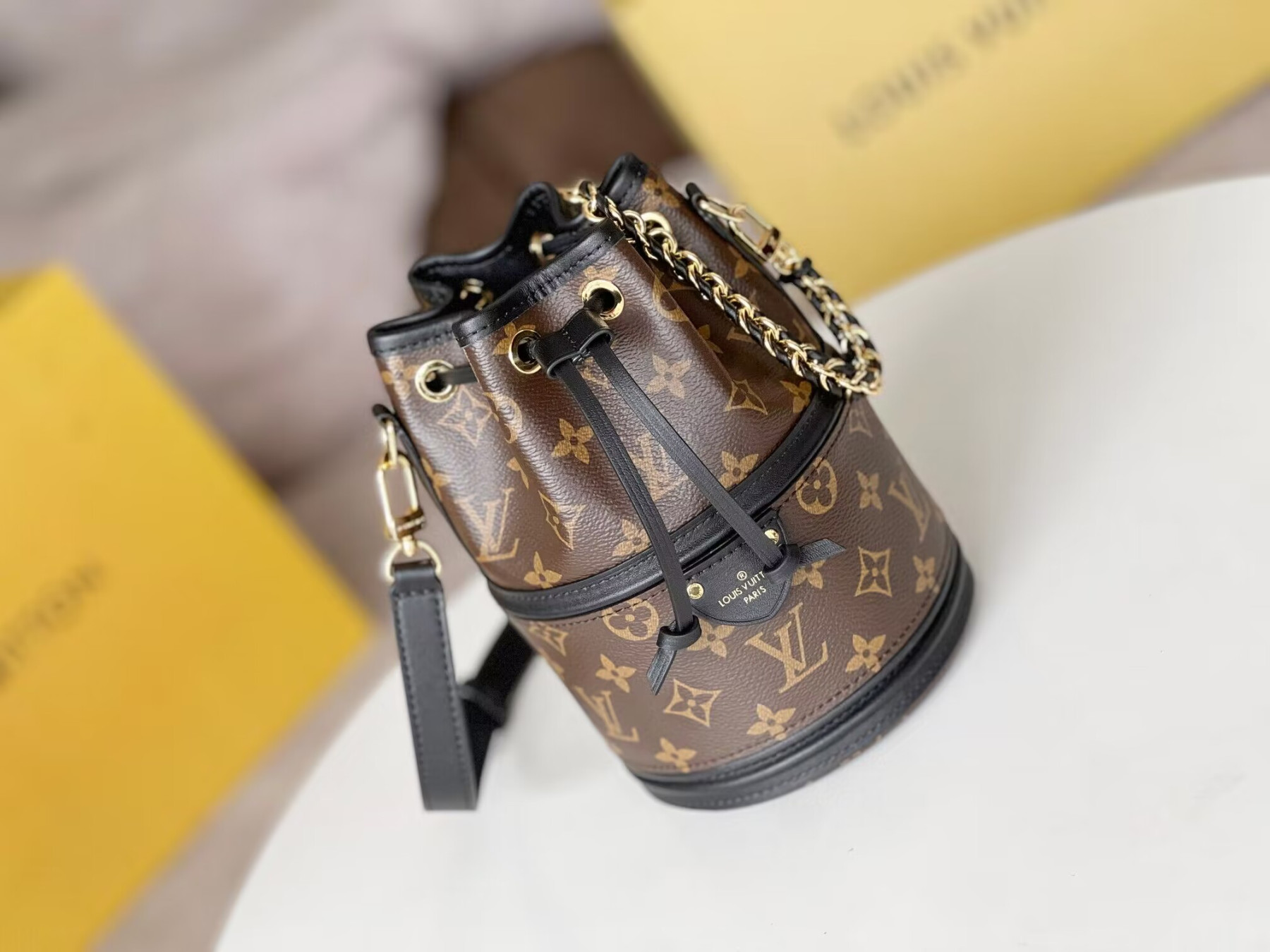 LV Canoé M83480  5.5 x 8.1 x 5.5 inches