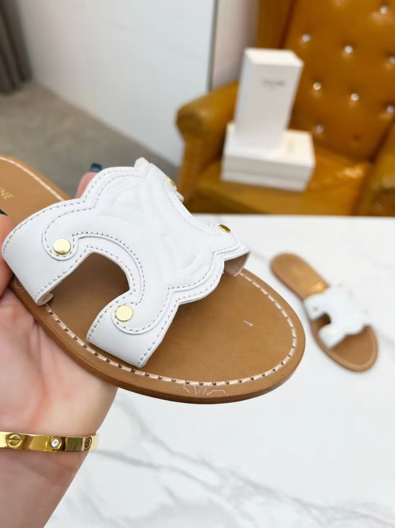 UA Ce1i*e Triomphe Mule in Calfskin