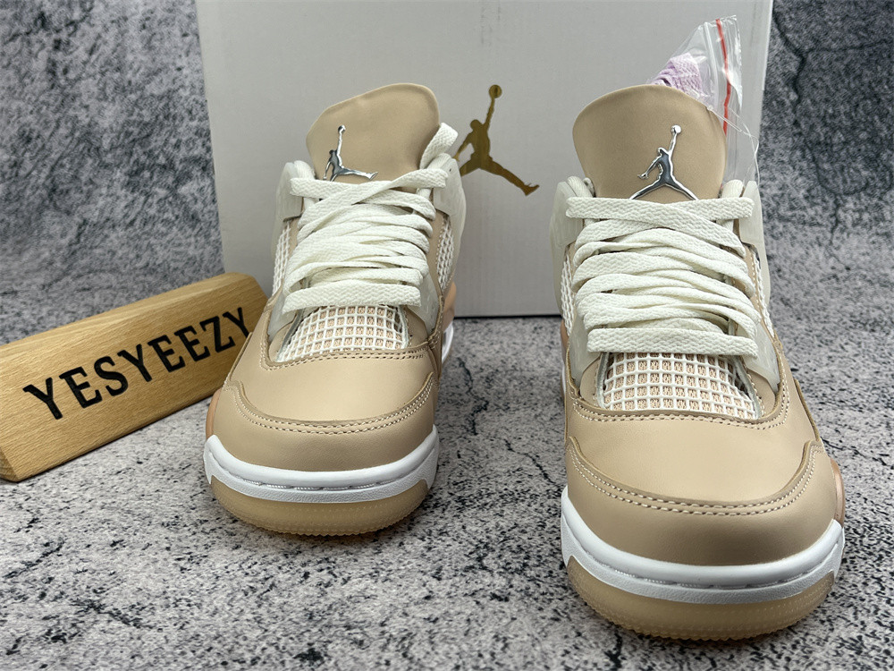 UA WMNS AIR JORDAN 4 RETRO 