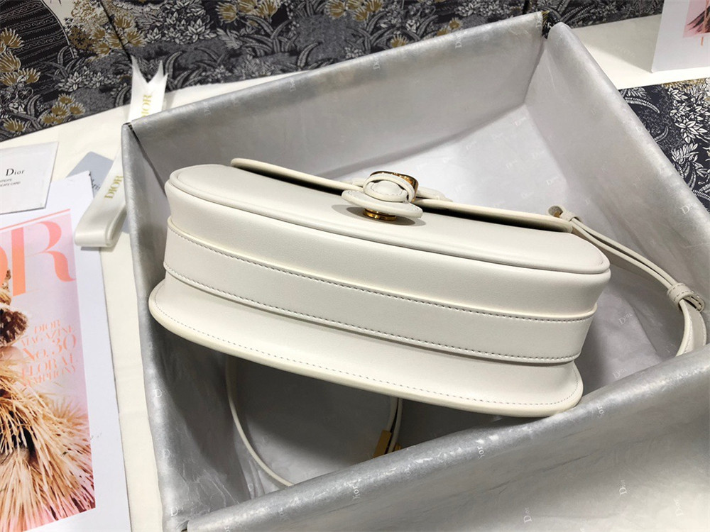 MEDIUM D10r BOBBY BAG Latte Box Calfskin