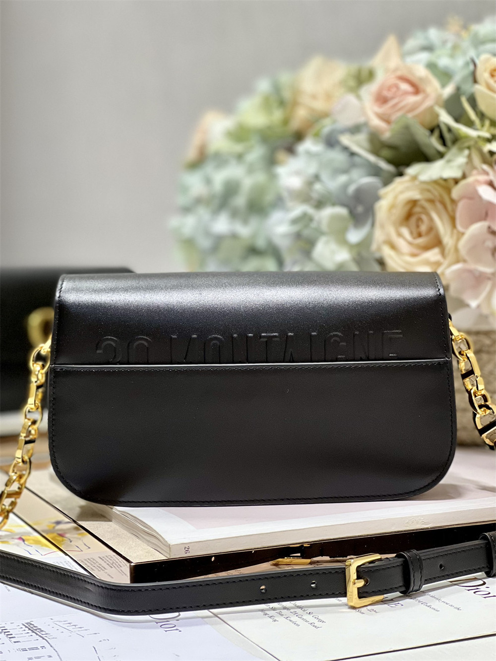 D10r 30 Montaigne Avenue Black 22.5 x 12.5 x 6.5 cm
