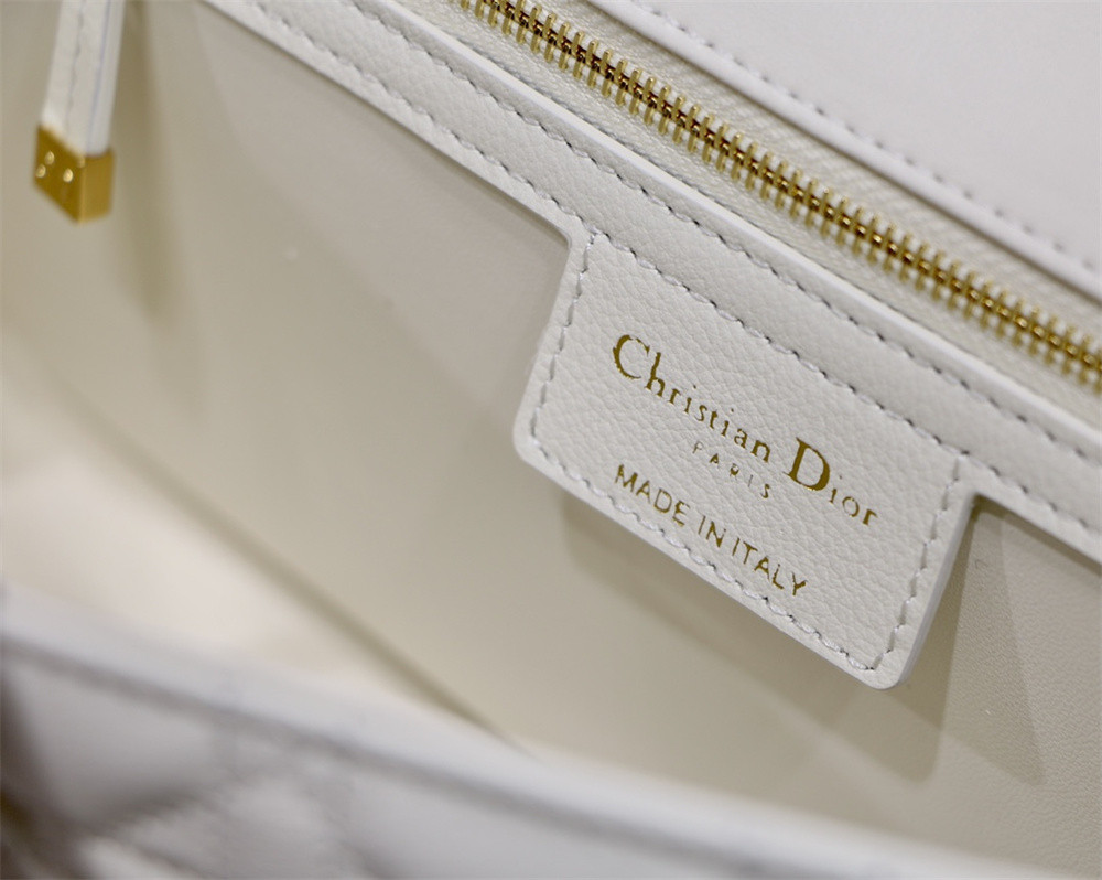 MEDIUM D10r CARO BAG Ivory S*pple Cannage Calfskin 25.5 x 15.5 x 8 cm