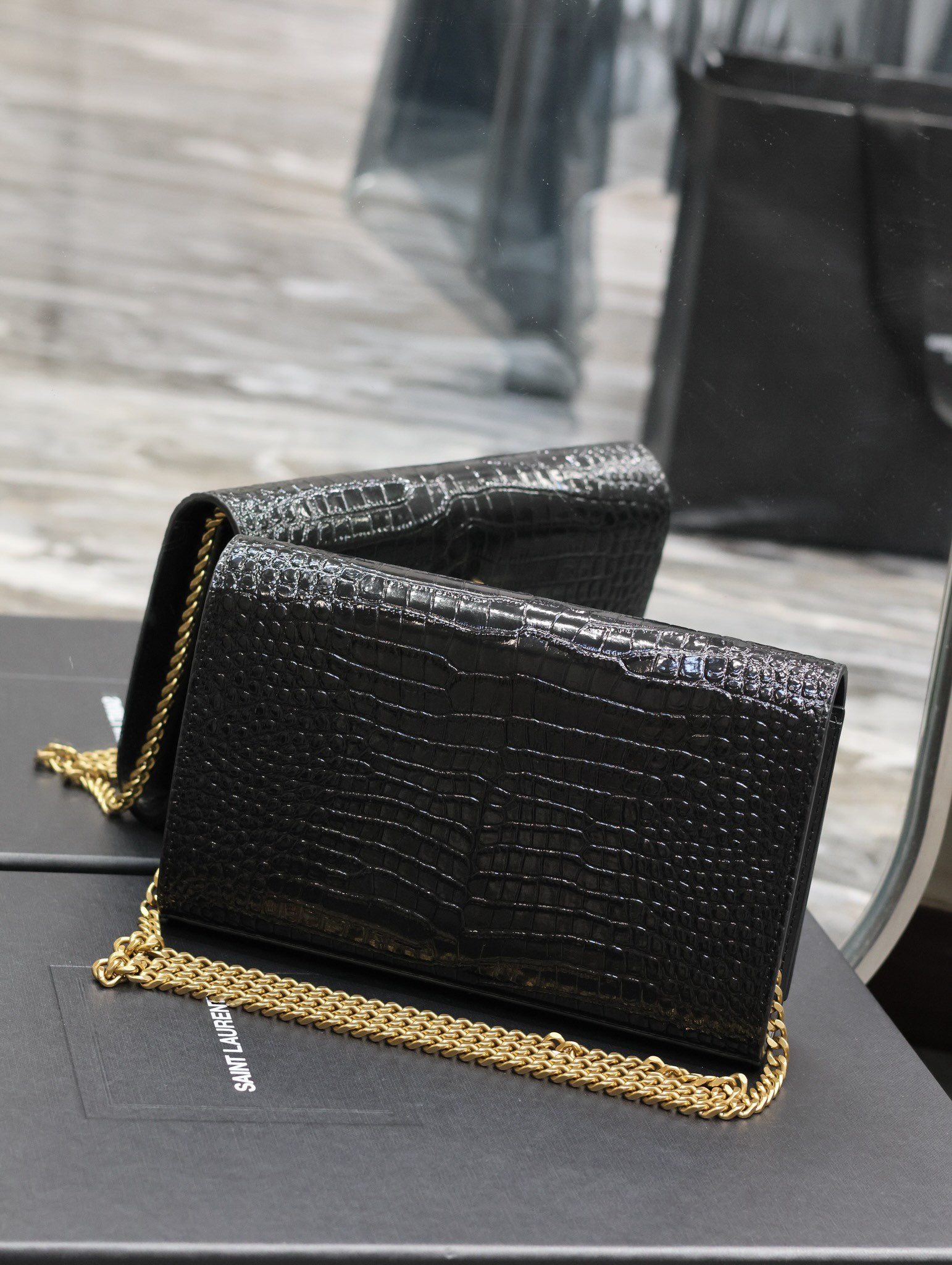 Y51 CASSANDRE CHAIN WALLET IN CROCODILE-EMBOSSED SHINY LEATHER