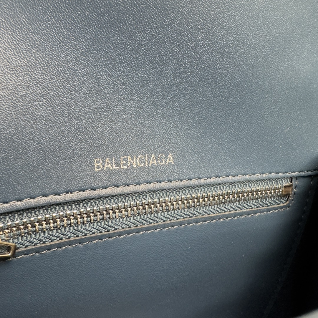 Ba1en*iaga WOMEN