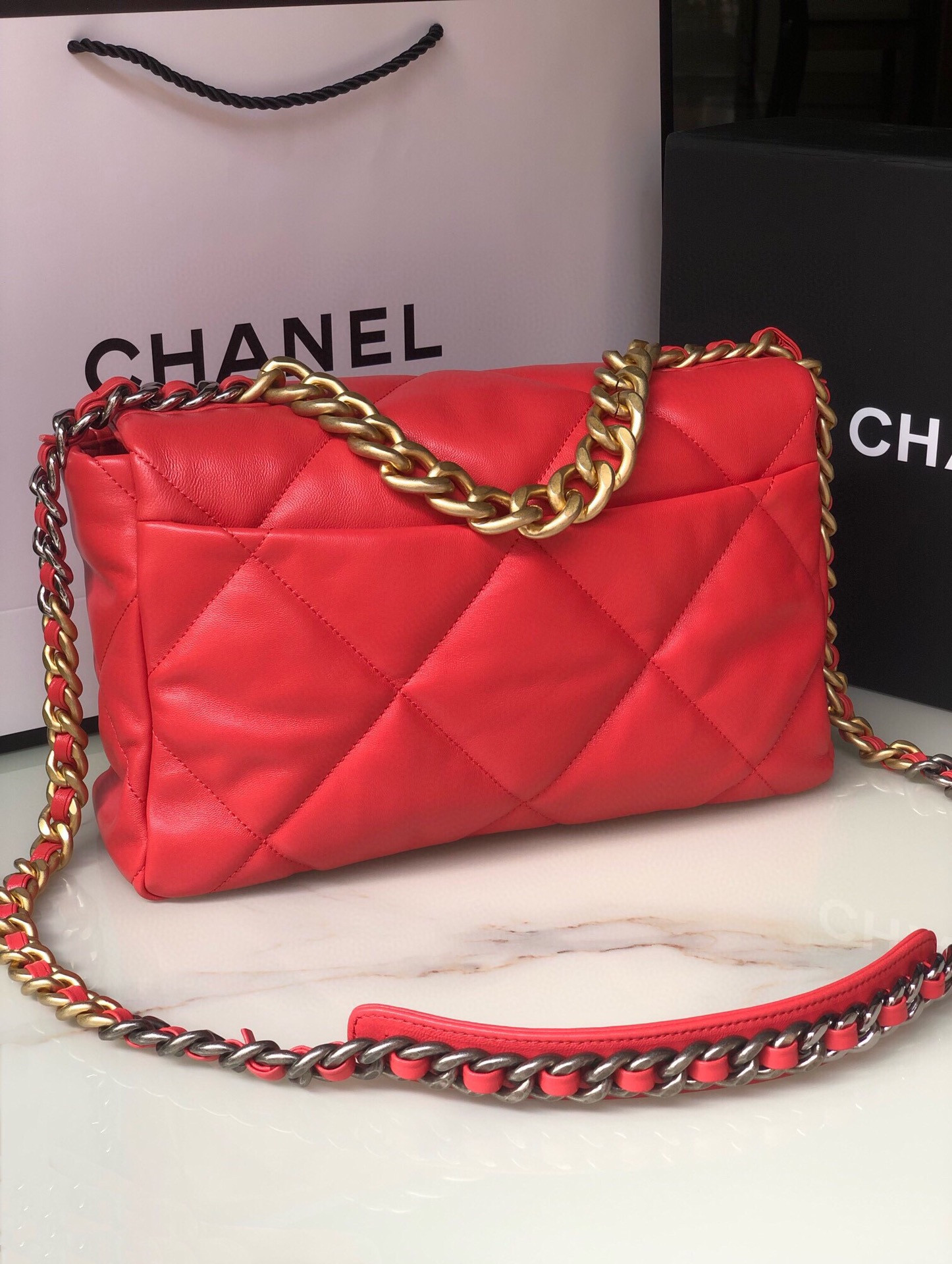 Ch**el 19 LARGE HANDBAG Shiny Leather Red, Gold-Tone, Silver-Tone & Ruthenium-Finish Metal 7.8 × 11.7 × 3.9 in