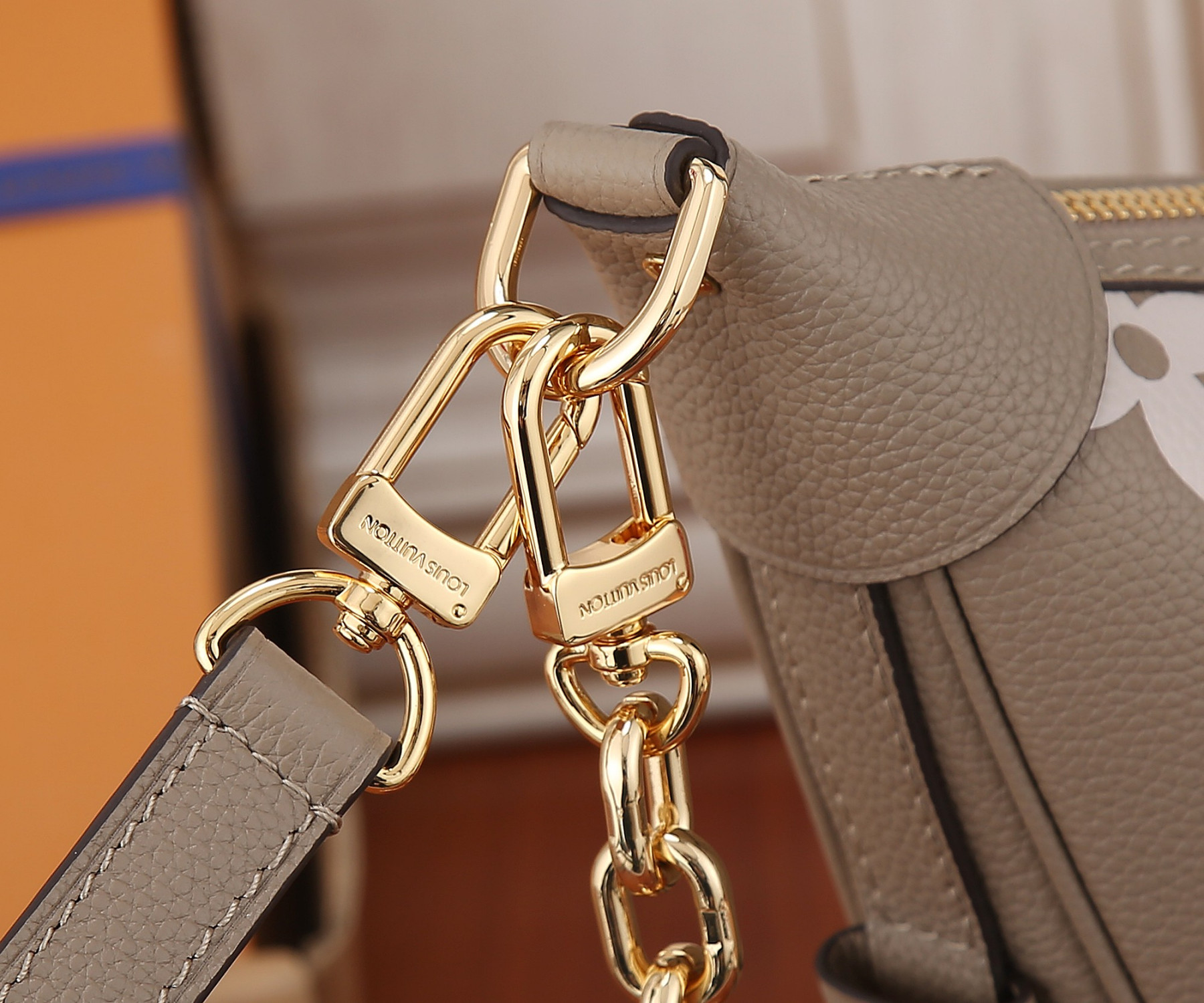 LV Loop Hobo M46738 15 x 10.2 x 3.9 inches