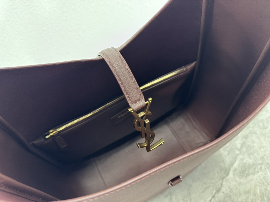 Y51 LE 5 À 7 S*pPLE LARGE IN SMOOTH LEATHER DARK RED 11.8" X 11" X 4.3"