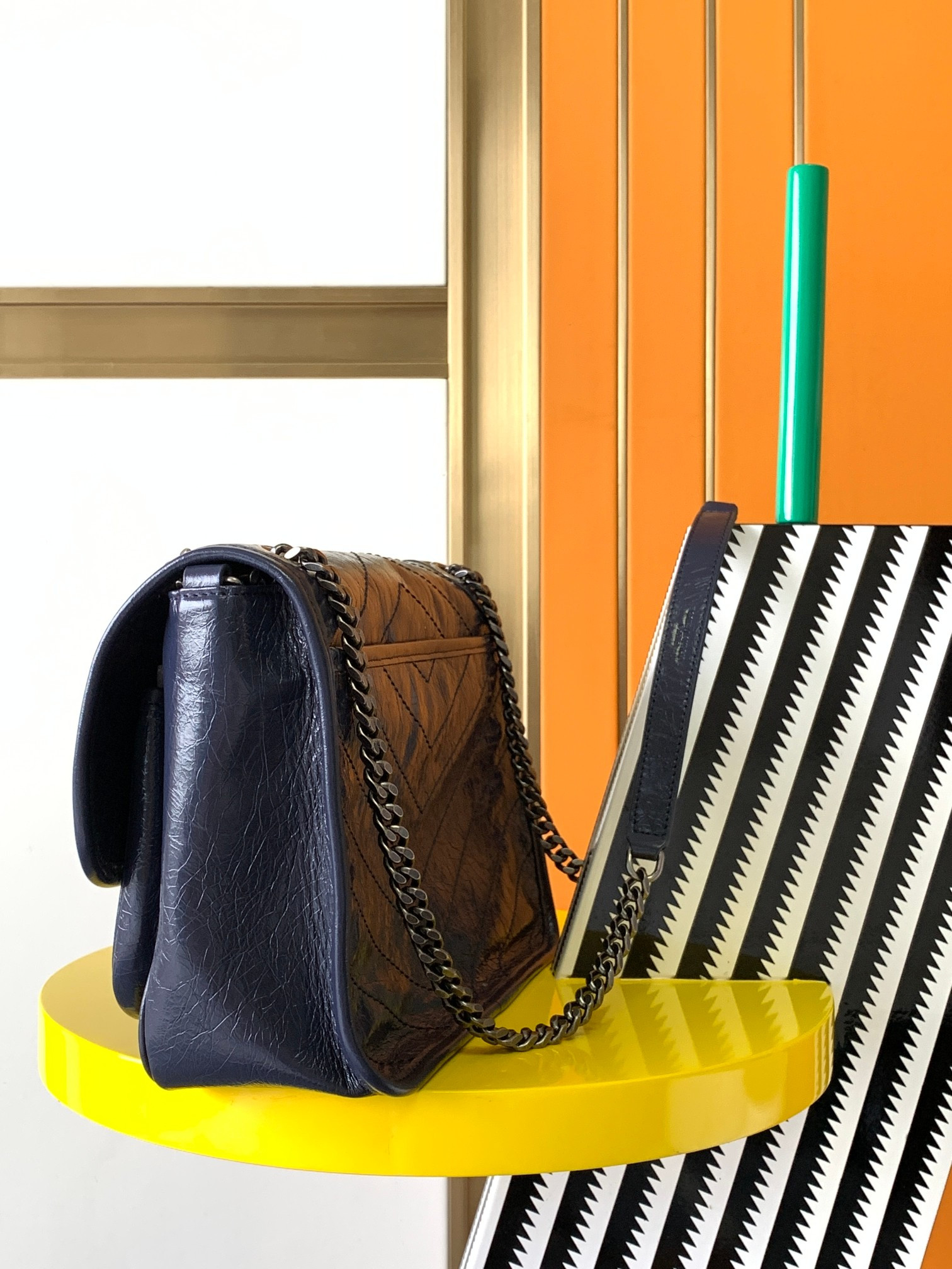 Y51 NIKI MEDIUM IN VINTAGE LEATHER navy 11 X 7.8 X 3.3 INCHES