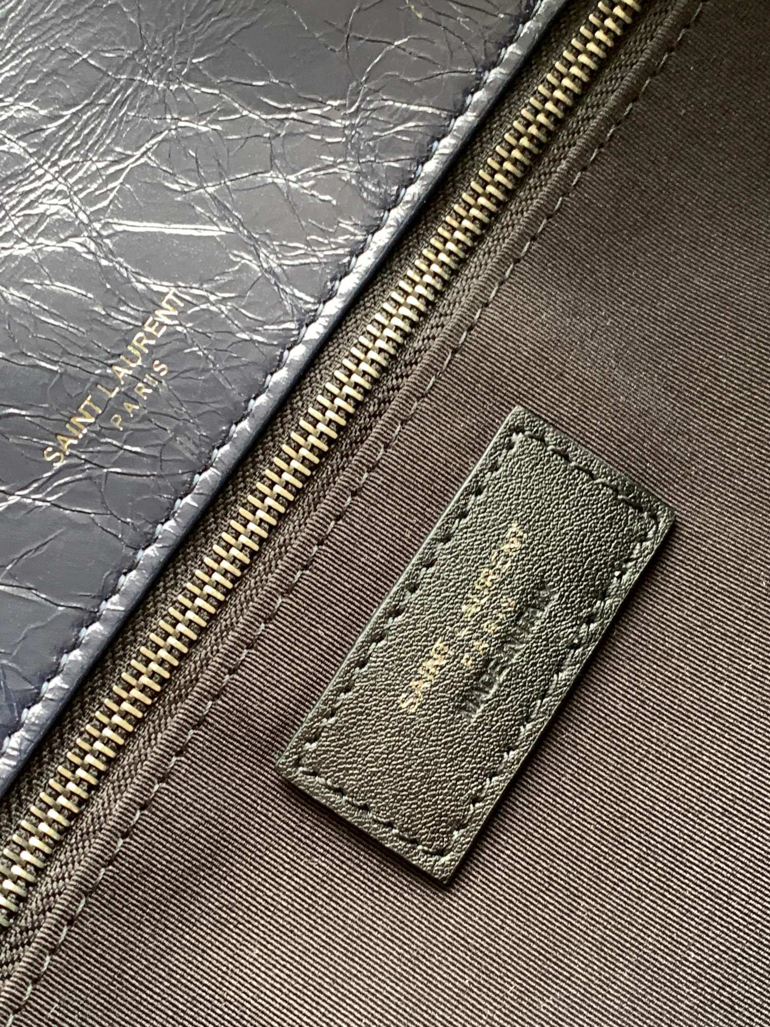 Y51 NIKI MEDIUM IN VINTAGE LEATHER navy 11 X 7.8 X 3.3 INCHES