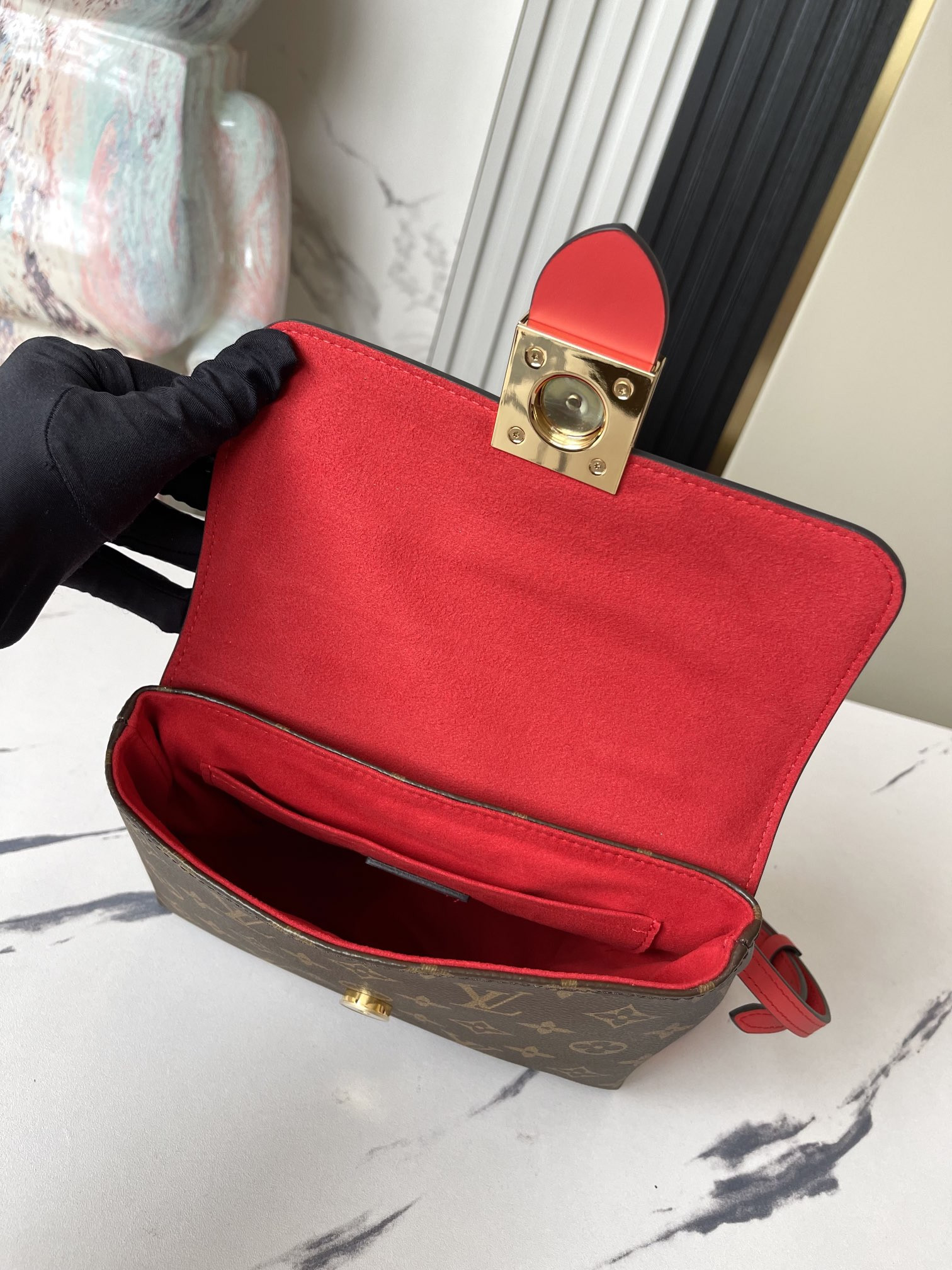 LV Locky BB M44322 7.9 x 6.3 x 3 inches