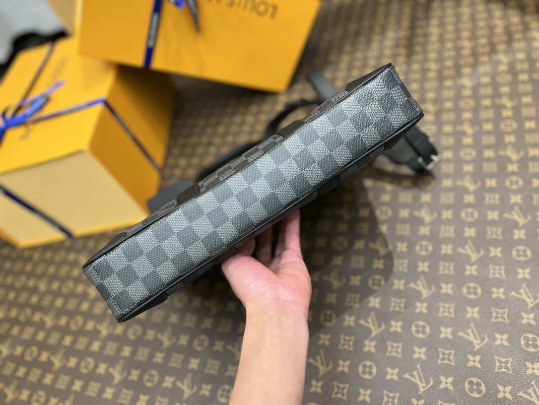 LV M40445 Porte-Documents Voyage PM 36.5 x 27.5 x 6 cm