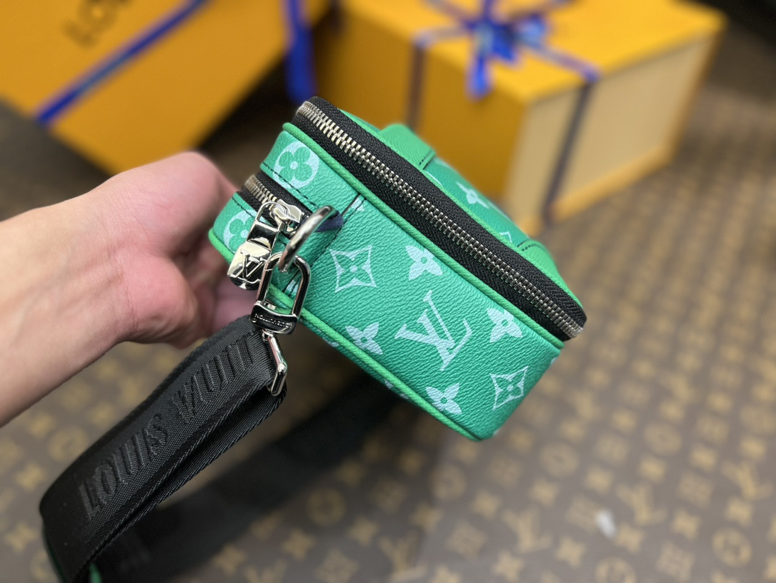LV M30997 Alpha Wearable Wallet 9.4 x 6.3 x 3.1 inches
