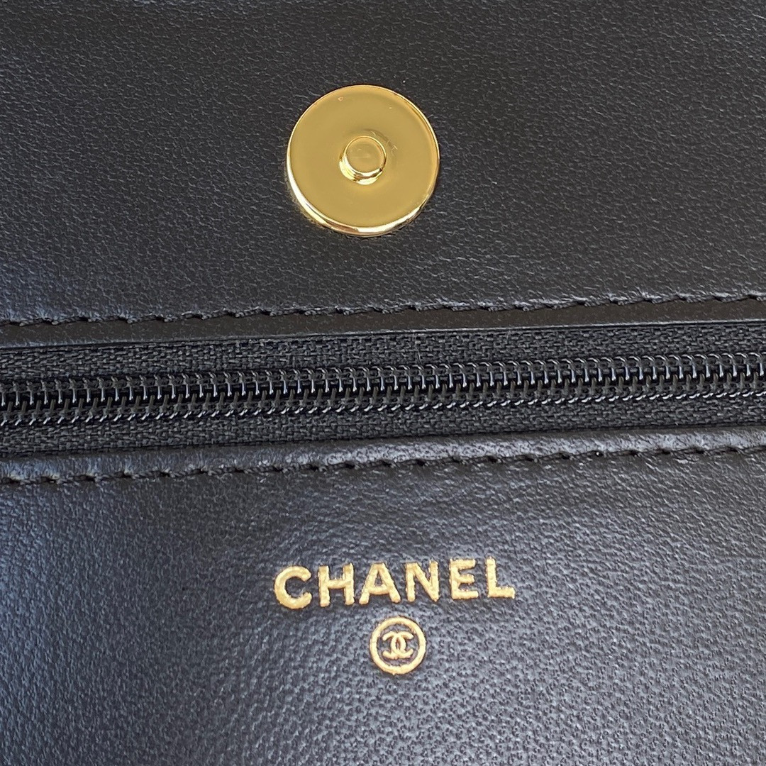Ch**el WALLET ON CHAIN 12.3 × 19.2 × 3.5 cm